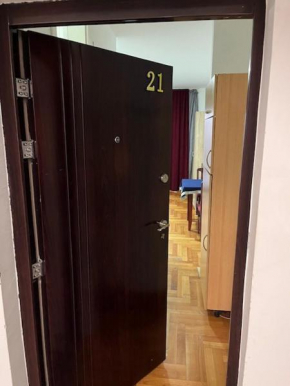 Suit 21